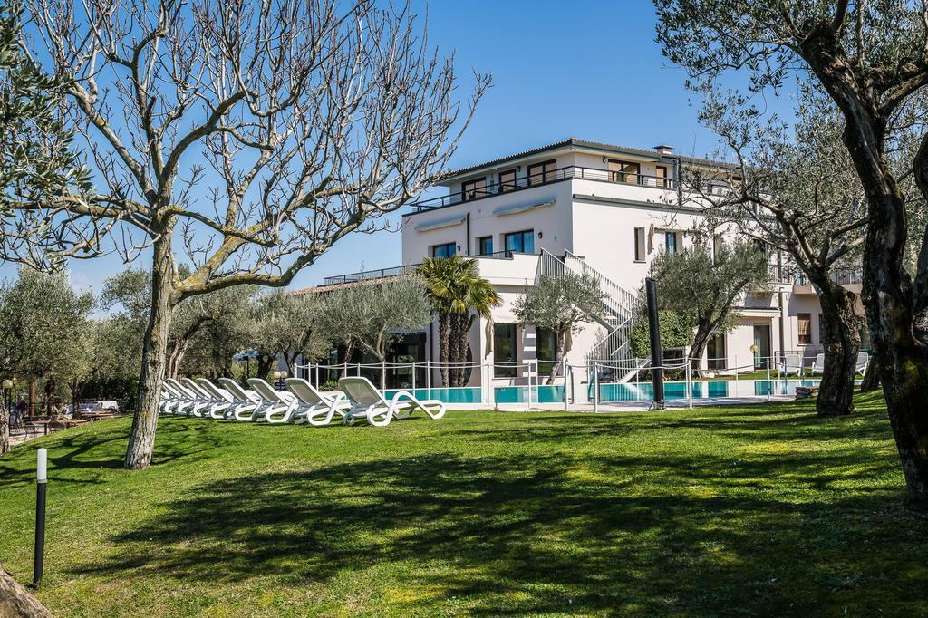 Appartamento Ideal Σιρμιόνε Εξωτερικό φωτογραφία